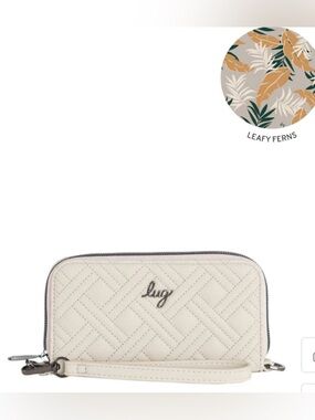 Whirly Matte Luxe VL RFID Wristlet Wallet. Pebble color. EUC
